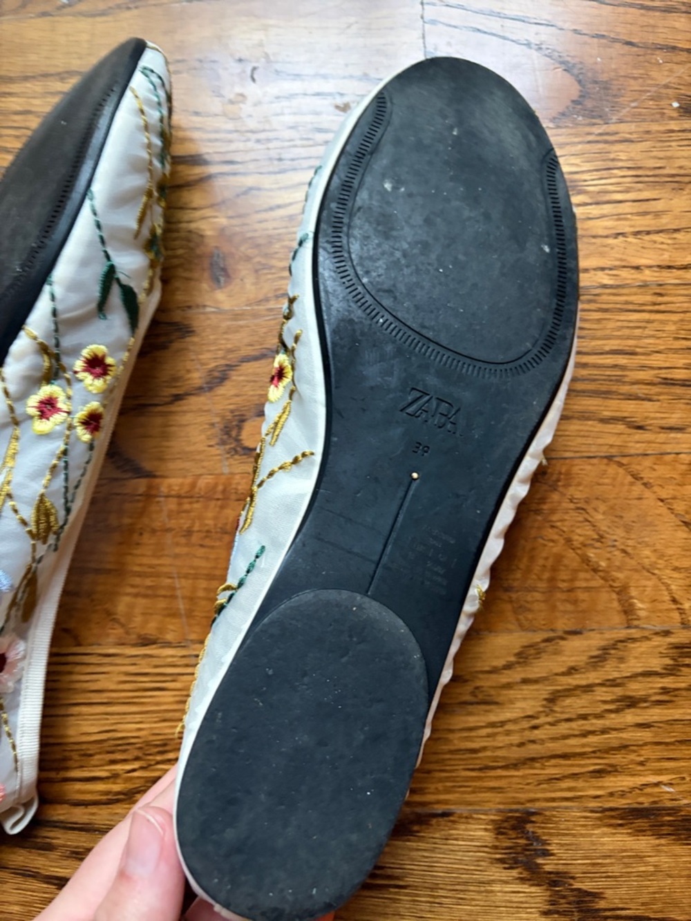 Zara White Floral Embroidered Ballet Flats - Picture 7 of 8